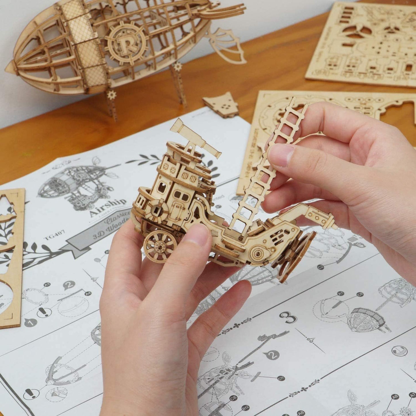 ROBOTIME Rolife 3d Wooden Puzzle Airship Woodcraft Model Kit TG407